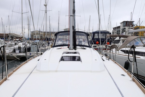 Beneteau Oceanis 38.1 additional image 3