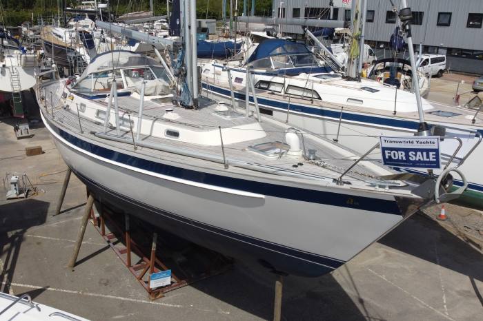 2000 Hallberg-Rassy 46