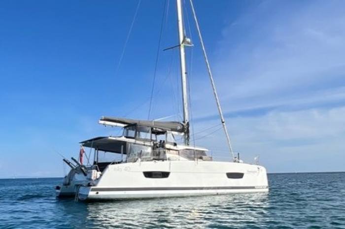 2021 Fountaine Pajot Isla 40