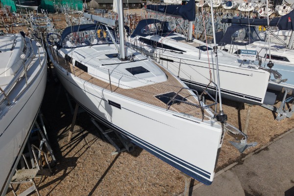 Hanse 385 additional image 1