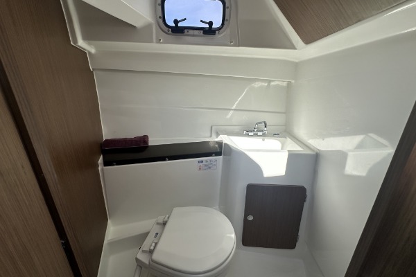 Beneteau ANTARES 8 additional image 12